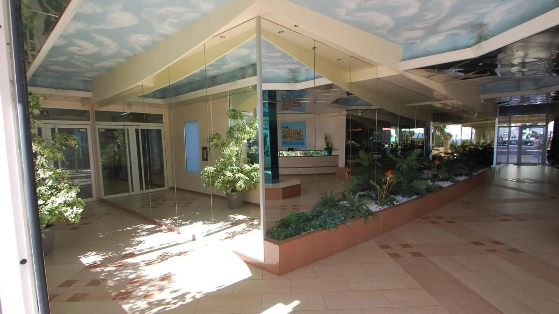 Apartment Confortable 2P En Centre-Ville Avec Parking Et Terrasse - Fr-1-196-366 Menton