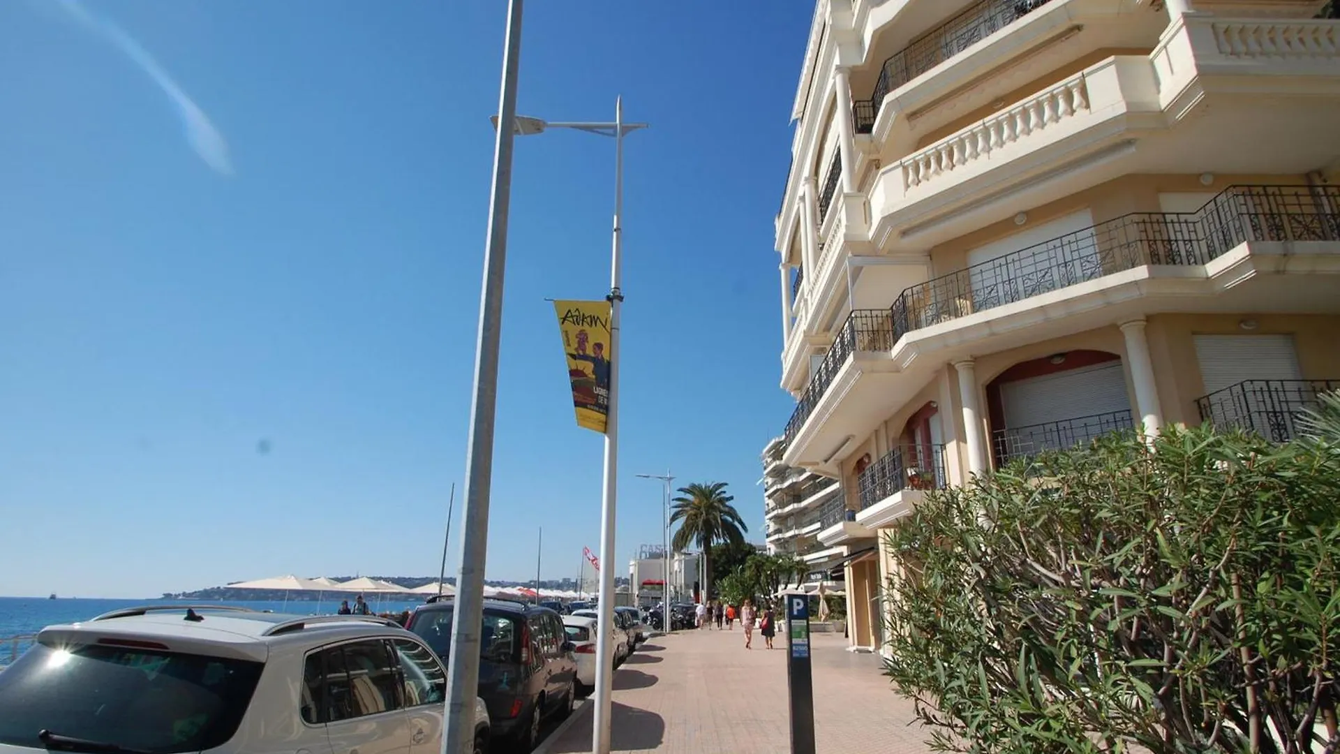 Confortable 2P En Centre-Ville Avec Parking Et Terrasse - Fr-1-196-366 Menton 0*,